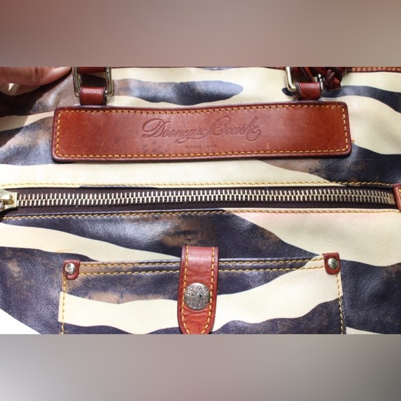 Dooney & Bourke Florentine tote bag - Picture 9 of 16